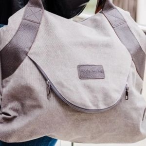 NWOT Modern and Chic Tote